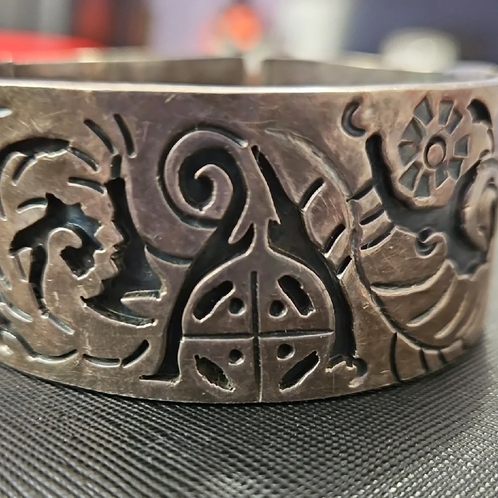 Vintage Taxo Mexico Artisan Silver Floral Hinged Bracelet Bangel Cuff - Picture 9 of 17